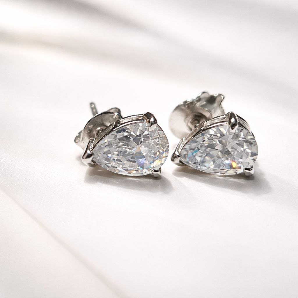 Sleek unisex Sterling Silver Pear Stud 2