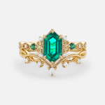 Hexagon Emerald Cut Vintage Bridal Set in Yellow Gold