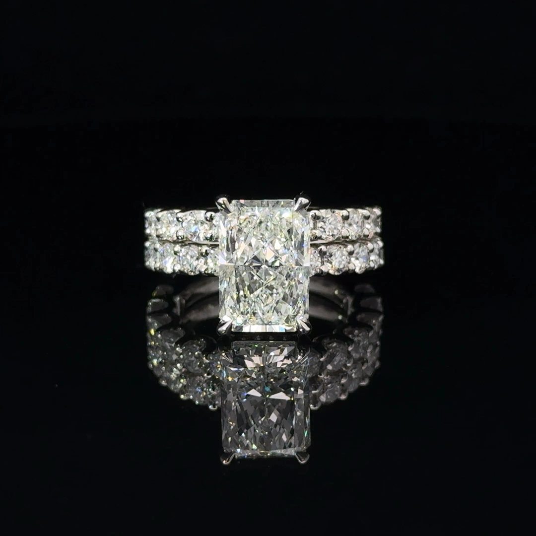 Radiant Cut Diamond Bridal Set Radiant Cut Diamond Bridal Set in Platinum
