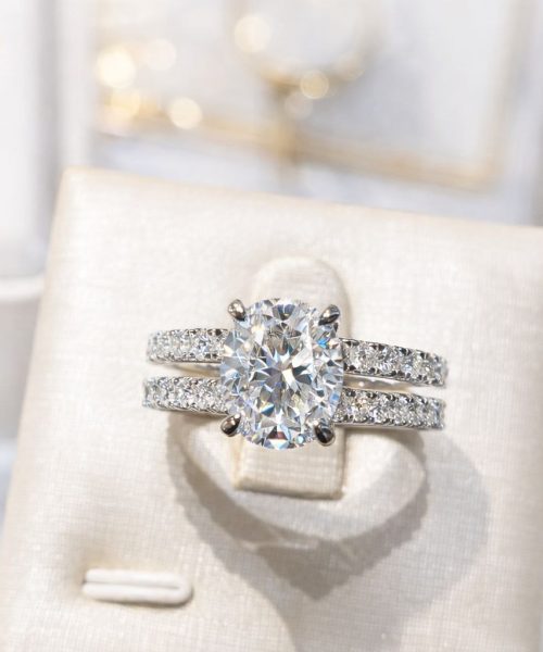 Luxury Oval Solitaire Cubic Zirconia Ring Set-1